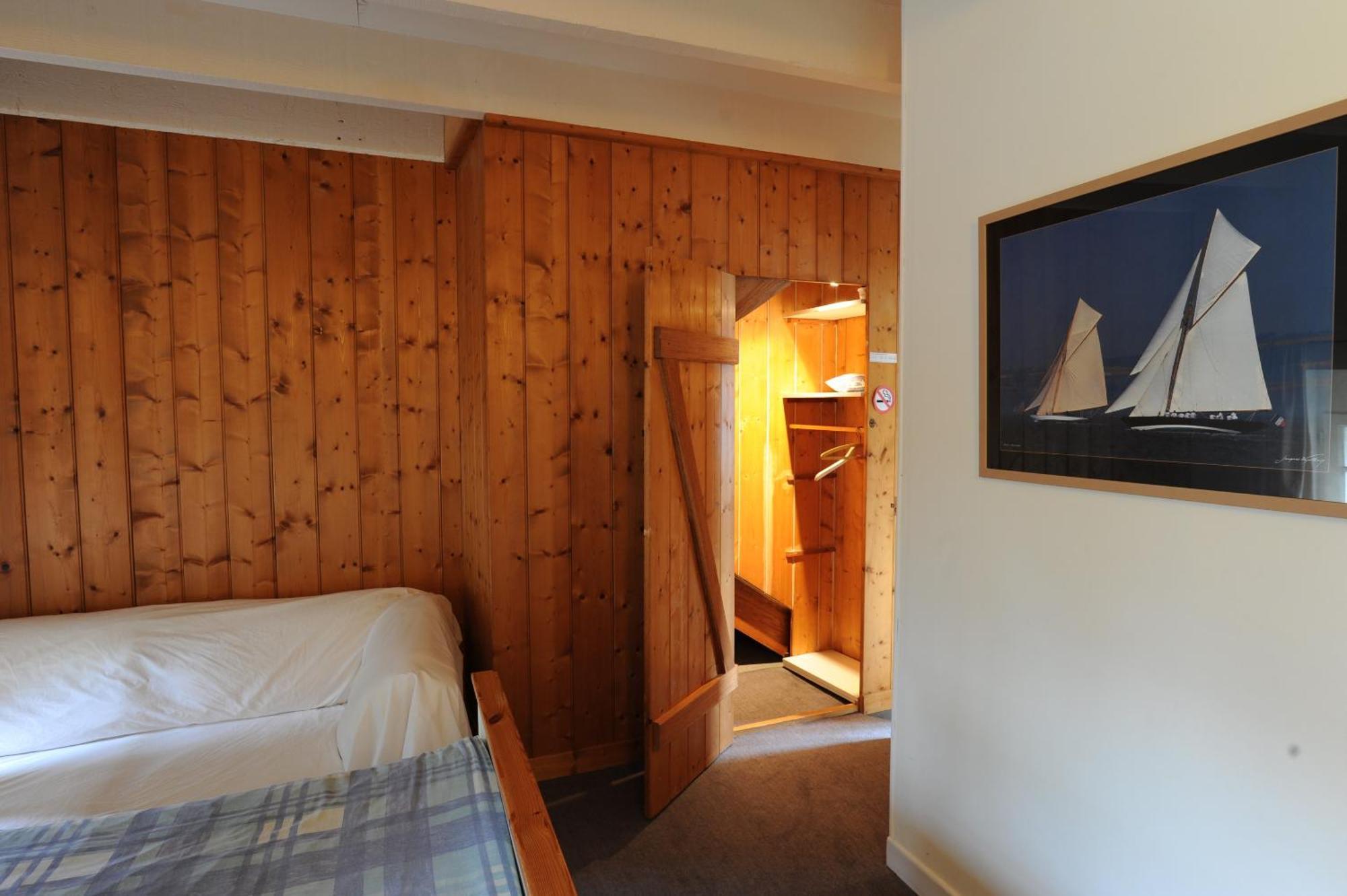 La Goelette Apartment Saint Suliac Ruang foto